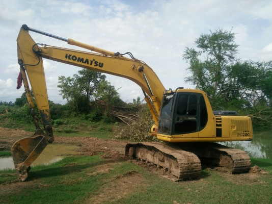 ขาย komatsu pc200-6s เจ้าของขายเองเอกสารเล่มทะเบียน พร้อมโอน ราคาคุยกันได้สนใจติดต่อ0844618639 โจ้