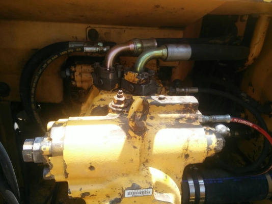 ขาย komatsu pc200-6s เจ้าของขายเองเอกสารเล่มทะเบียน พร้อมโอน ราคาคุยกันได้สนใจติดต่อ0844618639 โจ้