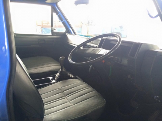แก้วอนงค์กลการ (คุณ ป้อม ) รถสวย สภาพดี Isuzu NPR71LY52Y 130 เเรง