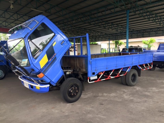 แก้วอนงค์กลการ (คุณ ป้อม ) รถสวย สภาพดี Isuzu NPR71LY52Y 130 เเรง