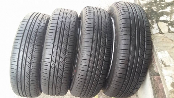 ขายล้อแม็กป้ายแดง city 15" พร้อมยางปี15  สนใจติดต่อเล็กคลองสามครับ 081-3747940