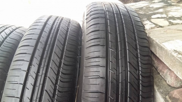 ขายล้อแม็กป้ายแดง city 15" พร้อมยางปี15  สนใจติดต่อเล็กคลองสามครับ 081-3747940