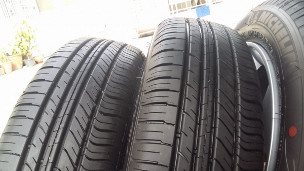 ขายล้อแม็กป้ายแดง city 15" พร้อมยางปี15  สนใจติดต่อเล็กคลองสามครับ 081-3747940