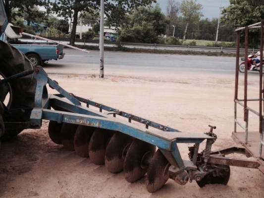 ลดราคาขายขาดทุนFORD 7700  TURBO มีทะเบียนพร้อมโอน