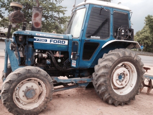 ลดราคาขายขาดทุนFORD 7700  TURBO มีทะเบียนพร้อมโอน