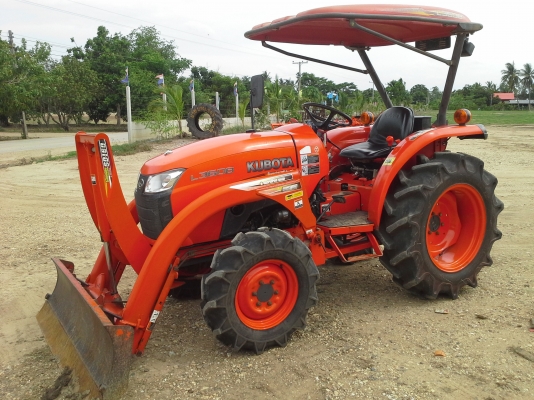 ขาย แทรกเตอร์ KUBOTA L3608 สีเดิมๆ สวยๆคับ ทำงาน 1551 ช.ม คับ