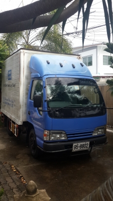 2003 isuzu NKR55EY  6ล้อ ปี 2003 ตู้ทึบ