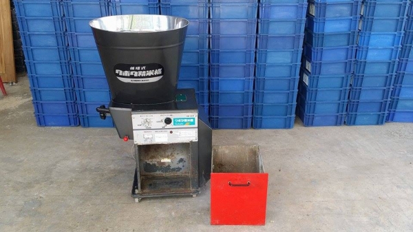 เครื่องขัดข้าวขาว KUBOTA  รุ่น  KM-303T เก่าญี่ปุ่น  สภาพดี   เครื่องพร้อมใช้งาน