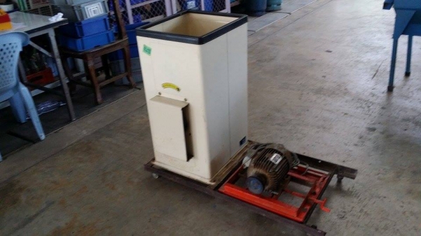 เครื่องขัดข้าวขาวเก่าญี่ปุ่น RH150 สภาพดี  สามารถใช้ขัดสีข้าวกล้องให้เป็นข้าวขาว ขนาดกระทัดรัด