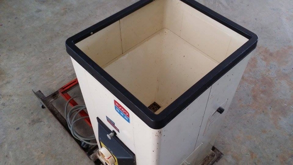 เครื่องขัดข้าวขาวเก่าญี่ปุ่น RH150 สภาพดี  สามารถใช้ขัดสีข้าวกล้องให้เป็นข้าวขาว ขนาดกระทัดรัด