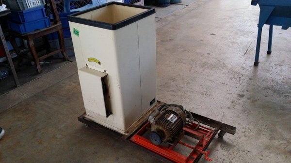 เครื่องขัดข้าวขาวเก่าญี่ปุ่น RH150 สภาพดี  สามารถใช้ขัดสีข้าวกล้องให้เป็นข้าวขาว ขนาดกระทัดรัด