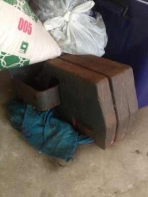 เหล็กถ่วงรถไถ