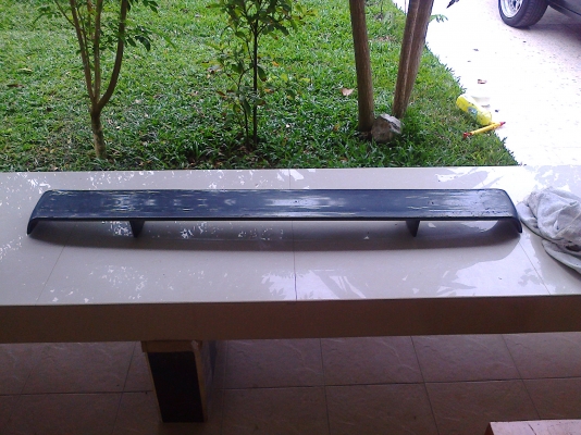 ขายกันชนหลัง และสปอยเลอร์หลัง Benz 190E ของแท้แน่นอน ถูกๆ