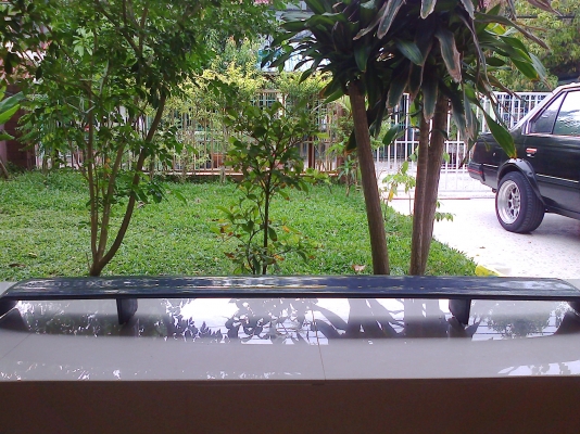 ขายกันชนหลัง และสปอยเลอร์หลัง Benz 190E ของแท้แน่นอน ถูกๆ