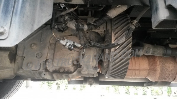 รถบรรทุก 6 ล้อไม่ติดเวลา ใช้เชื้อเพลิงแก๊ส LPG ยี่ห้อ ISUZU ตู้บรรทุก ELF