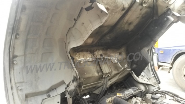 รถบรรทุก 6 ล้อไม่ติดเวลา ใช้เชื้อเพลิงแก๊ส LPG ยี่ห้อ ISUZU ตู้บรรทุก ELF