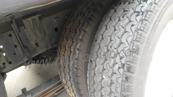 รถบรรทุก 6 ล้อไม่ติดเวลา ใช้เชื้อเพลิงแก๊ส LPG ยี่ห้อ ISUZU ตู้บรรทุก ELF