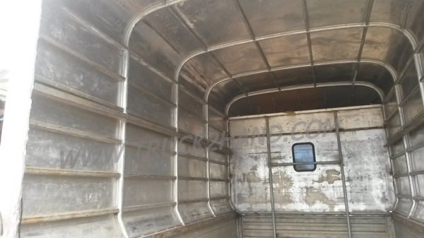 รถบรรทุก 6 ล้อไม่ติดเวลา ใช้เชื้อเพลิงแก๊ส LPG ยี่ห้อ ISUZU ตู้บรรทุก ELF