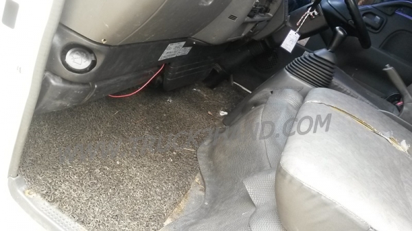 รถบรรทุก 6 ล้อไม่ติดเวลา ใช้เชื้อเพลิงแก๊ส LPG ยี่ห้อ ISUZU ตู้บรรทุก ELF