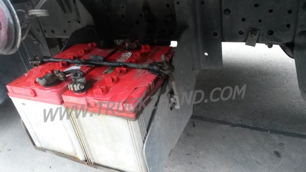 รถบรรทุก 6 ล้อไม่ติดเวลา ใช้เชื้อเพลิงแก๊ส LPG ยี่ห้อ ISUZU ตู้บรรทุก ELF