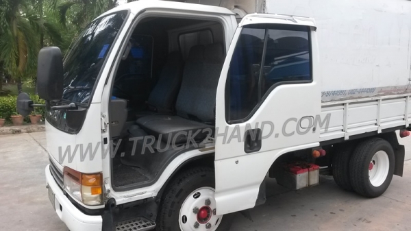 รถบรรทุก 6 ล้อไม่ติดเวลา ใช้เชื้อเพลิงแก๊ส LPG ยี่ห้อ ISUZU ตู้บรรทุก ELF