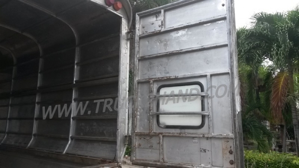 รถบรรทุก 6 ล้อไม่ติดเวลา ใช้เชื้อเพลิงแก๊ส LPG ยี่ห้อ ISUZU ตู้บรรทุก ELF