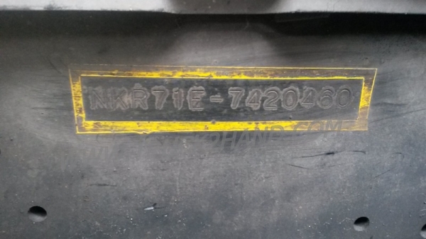 รถบรรทุก 6 ล้อไม่ติดเวลา ใช้เชื้อเพลิงแก๊ส LPG ยี่ห้อ ISUZU ตู้บรรทุก ELF