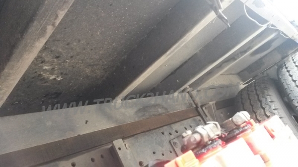 รถบรรทุก 6 ล้อไม่ติดเวลา ใช้เชื้อเพลิงแก๊ส LPG ยี่ห้อ ISUZU ตู้บรรทุก ELF