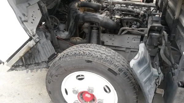 รถบรรทุก 6 ล้อไม่ติดเวลา ใช้เชื้อเพลิงแก๊ส LPG ยี่ห้อ ISUZU ตู้บรรทุก ELF