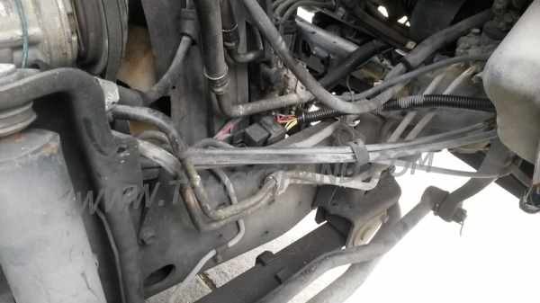 รถบรรทุก 6 ล้อไม่ติดเวลา ใช้เชื้อเพลิงแก๊ส LPG ยี่ห้อ ISUZU ตู้บรรทุก ELF