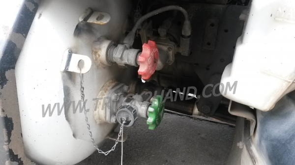 รถบรรทุก 6 ล้อไม่ติดเวลา ใช้เชื้อเพลิงแก๊ส LPG ยี่ห้อ ISUZU ตู้บรรทุก ELF