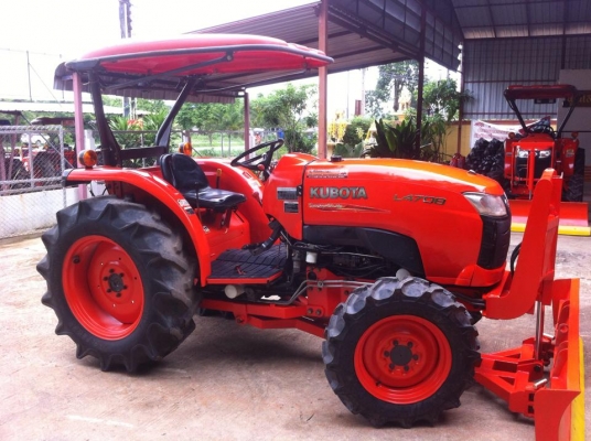 ขายรถไถ Kubota L4708(4WD) พร้อมใบมีดและผานพรวนLCS 24&#039;&#039;x6(ของใหม่) พร้อมใช้งาน