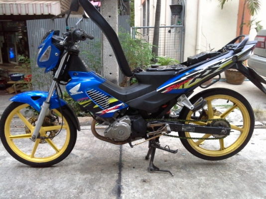 ขายโชนิคไมค์ขาวปี47