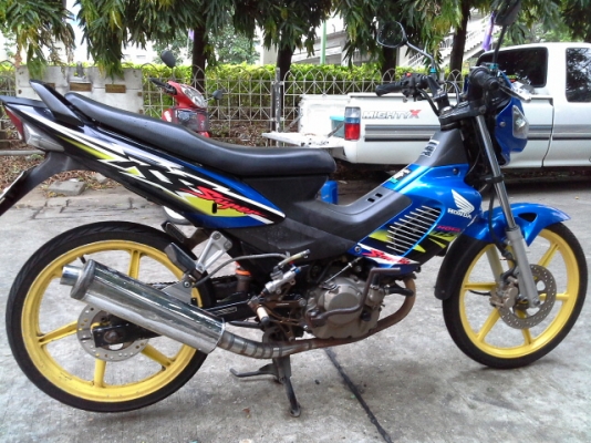 ขายโชนิคไมค์ขาวปี47