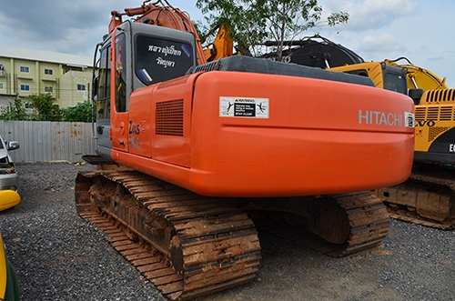 สยามอินเตอร์ เปิดประมูลรถขุดตีนตะขาบ HITACHI