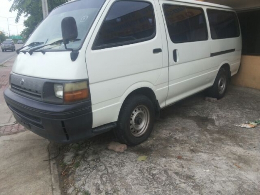 รถตู้ HIACE มือ1 สวยสภาพเดิมๆ เครื่องดีเซล 3 L แน่น 2800 cc ภายในสวยเดิม