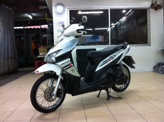 ขออนุญาติขาย Honda Click Play สีขาวมุก ฟรีค่าโอน ขออนุญาติขาย Honda Click Play สีขาวมุก ฟรีค่าโอน