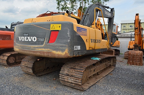 สยามอินเตอร์ เปิดประมูลรถขุดตีนตะขาบ VOLVO