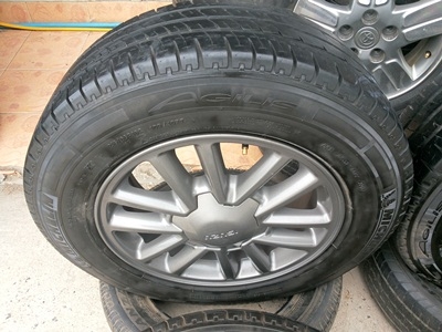 ขายล้อแม็กISUZU All New 16สีกัลยางMICHERLIN ปี 13 4 ล้อ