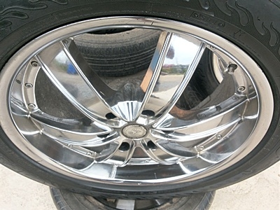 ขายล้อขอบ 20 6รู พร้อมยาง265/50/20 4 ล้อ (ลูกค้าฝากขาย) ขายล้อขอบ 20 6รู พร้อมยาง265/50/20 4 ล้อ (ลูกค้าฝากขาย)