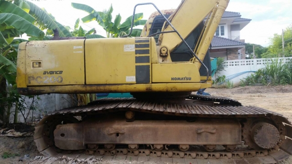 ขายรถขุด ยี่ห้อ โคมัสสุ รุ่น PC200-6
