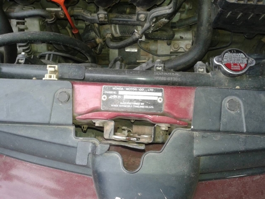 ขายดาวน์ รถเก๋ง HONDA ปี 2004/2547 สภาพสวยพร้อมใช้ แอร์เย็นฉ่ำ