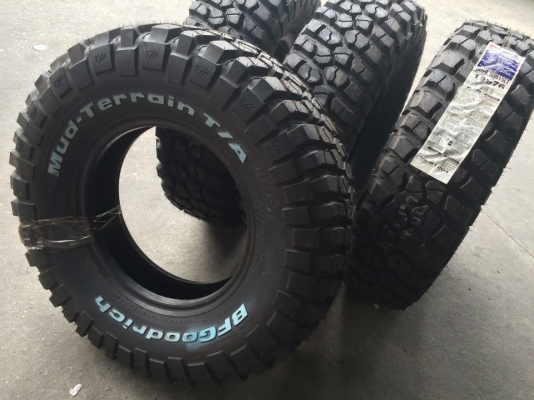 BF Goodrich Mud-terrain KM2 ขนาด 30 9.5 r15
