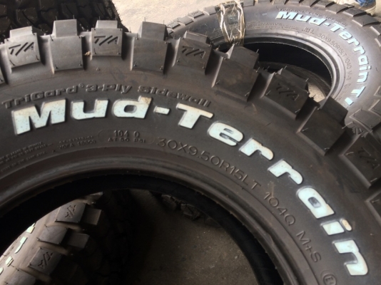 BF Goodrich Mud-terrain KM2 ขนาด 30 9.5 r15