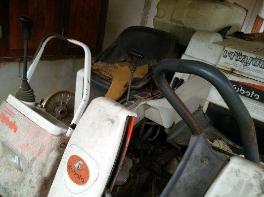 ขายรถเกี่ยวข้าว คูโบต้า