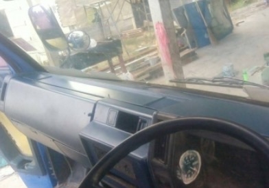 ISUZU NPR 115 HP 4BD1 รถบรรทุกหกล้อ กระบะเหล็กคาร์โก้พื้นไม้ความยาว 4.30 เมตรพร้อมบรรทุกได้เลยครับ เครื่องยนต์แรงดีไม่เยิ้ม หัวเก๋งสวยเดิมบางดีภายในเก๋งคอนโซลสวยครบ พวงมาลัยเพาเวอร์ เกียร์ยาว ช่วงล่างเดิมๆคัชซีสวยไม่มีบวม ยาง 7.50 ขอบ 16 สภาพดีประมาณ 70\%