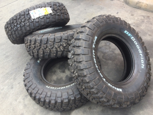 BF Goodrich KM2 265 75 r16 ยางใหม่ปี13 เส้นละ 7000เท่านั้น