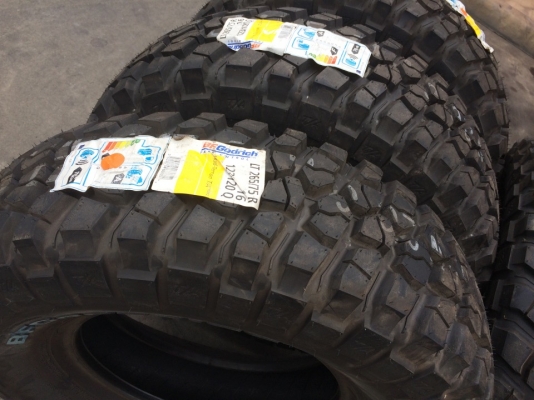 BF Goodrich KM2 265 75 r16 ยางใหม่ปี13 เส้นละ 7000เท่านั้น