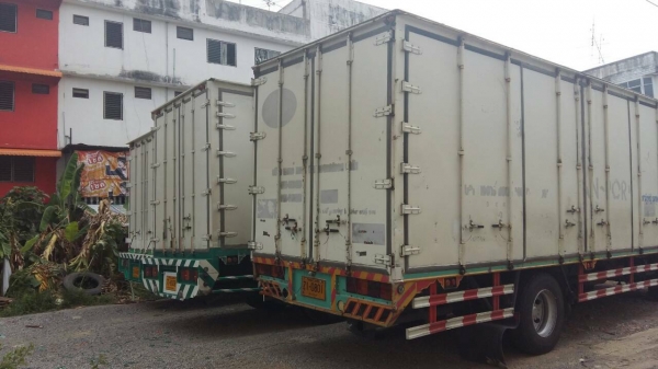 หกล้อ ฮีโน้ FL 8JTRA 220แรง ซีรีย์500 ปี55 สภาพพร้อมวิ่งงาน เล่มทะเบียนพร้อมโอน ราคาต่อรองได้