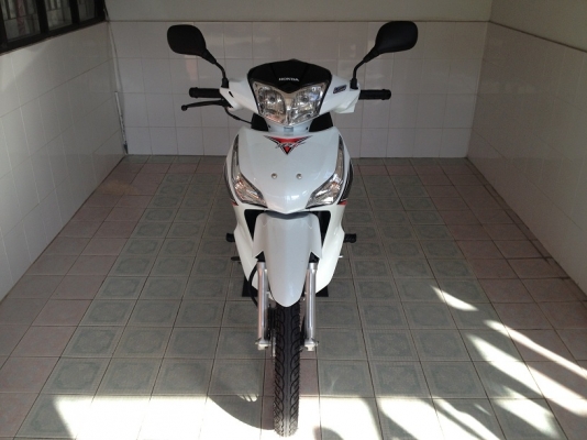 Wave125i โฉมล่าสุด ลายใหม่ สต๊าดมือ วิ่ง5000 รถ6เดือน (ของแถม 4 รายการ)